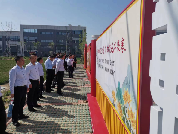 交通工程公司黨建品牌創(chuàng)建工作經(jīng)驗(yàn)做法被國家重點(diǎn)新聞網(wǎng)站宣傳報(bào)道650.png